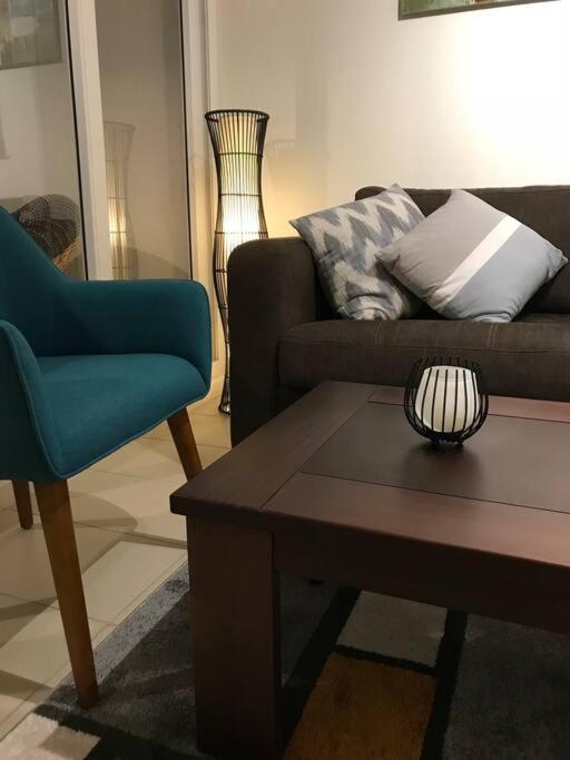 Apartamento Sobre Linea De Playa, Maravillosa Vista Al Mar 2b/2b-wifi-tv70'netf- Estacionamiento Propio