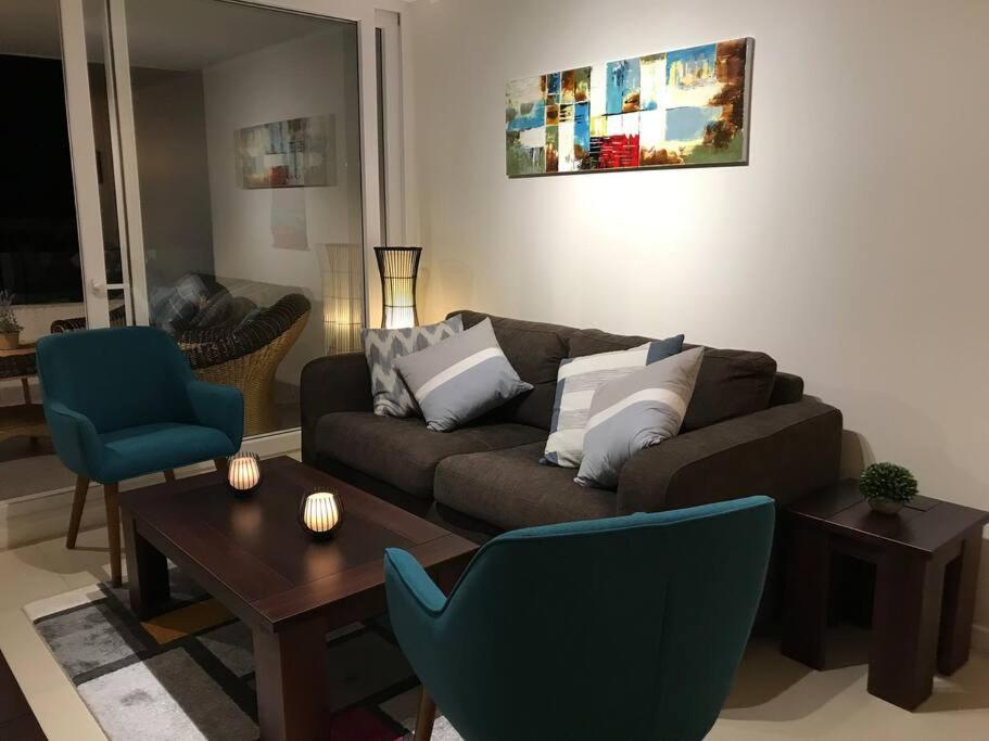 Apartamento Sobre Linea De Playa, Maravillosa Vista Al Mar 2b/2b-wifi-tv70'netf- Estacionamiento Propio *