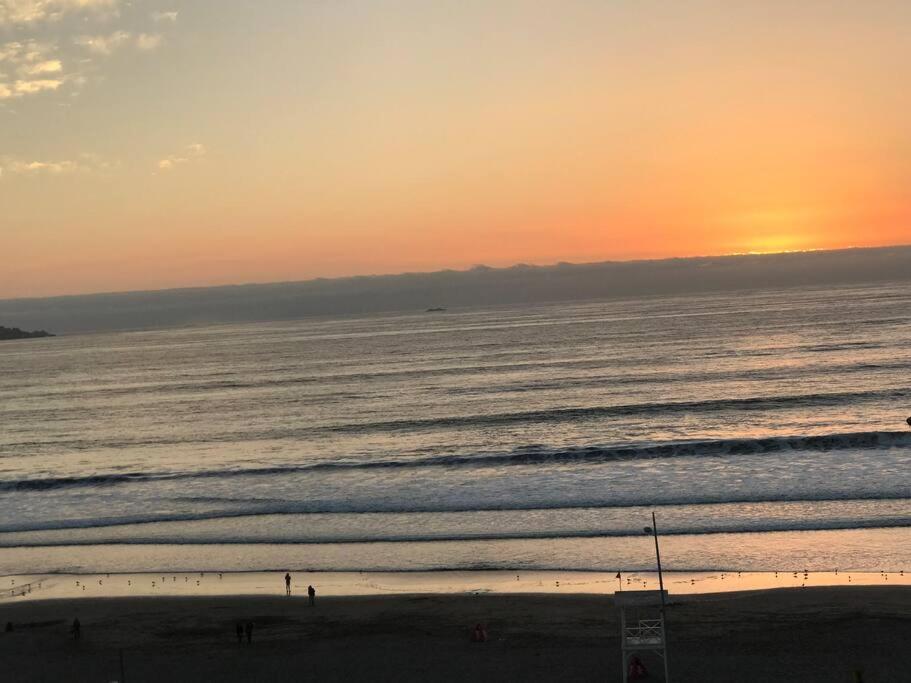 Apartamento Sobre Linea De Playa, Maravillosa Vista Al Mar 2b/2b-wifi-tv70'netf- Estacionamiento Propio La Serena